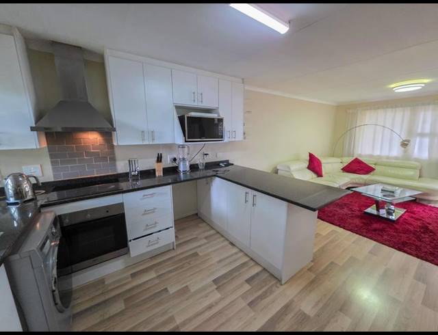 1 BEDROOM APARTMENT FOR SALE IN SANDOWN